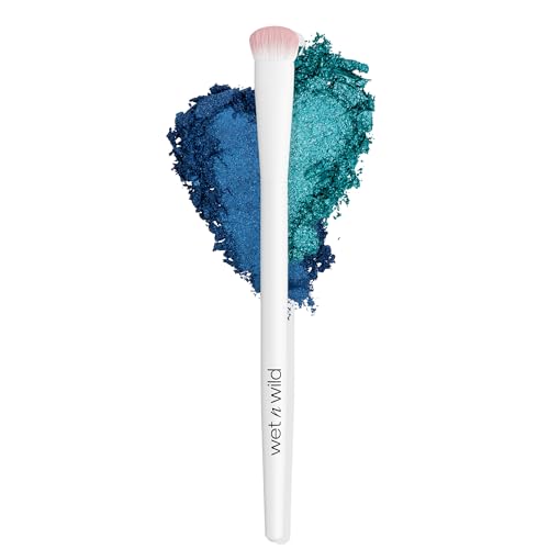 wet n wild Eyeshadow Brush, Precision Blending Application, Soft Synthetic Fibers, Ergonomic Handle for Comfortable Precision Control -