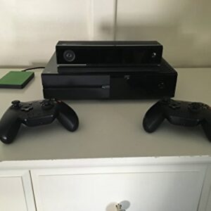Xbox One 500GB Console with Kinect (No Chat Headset Included) -